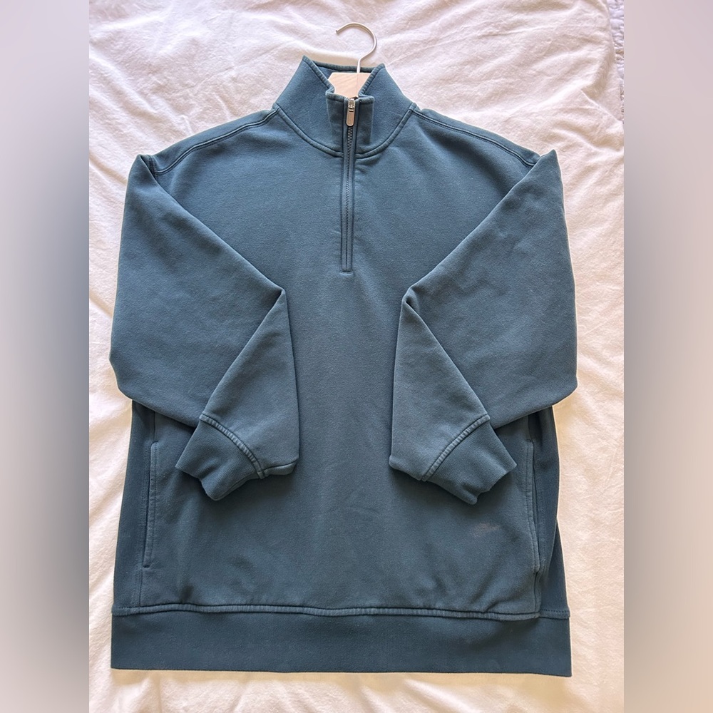 Athleta Forever Fleece 1/4 Zip
Sweatshirt in cypress size small